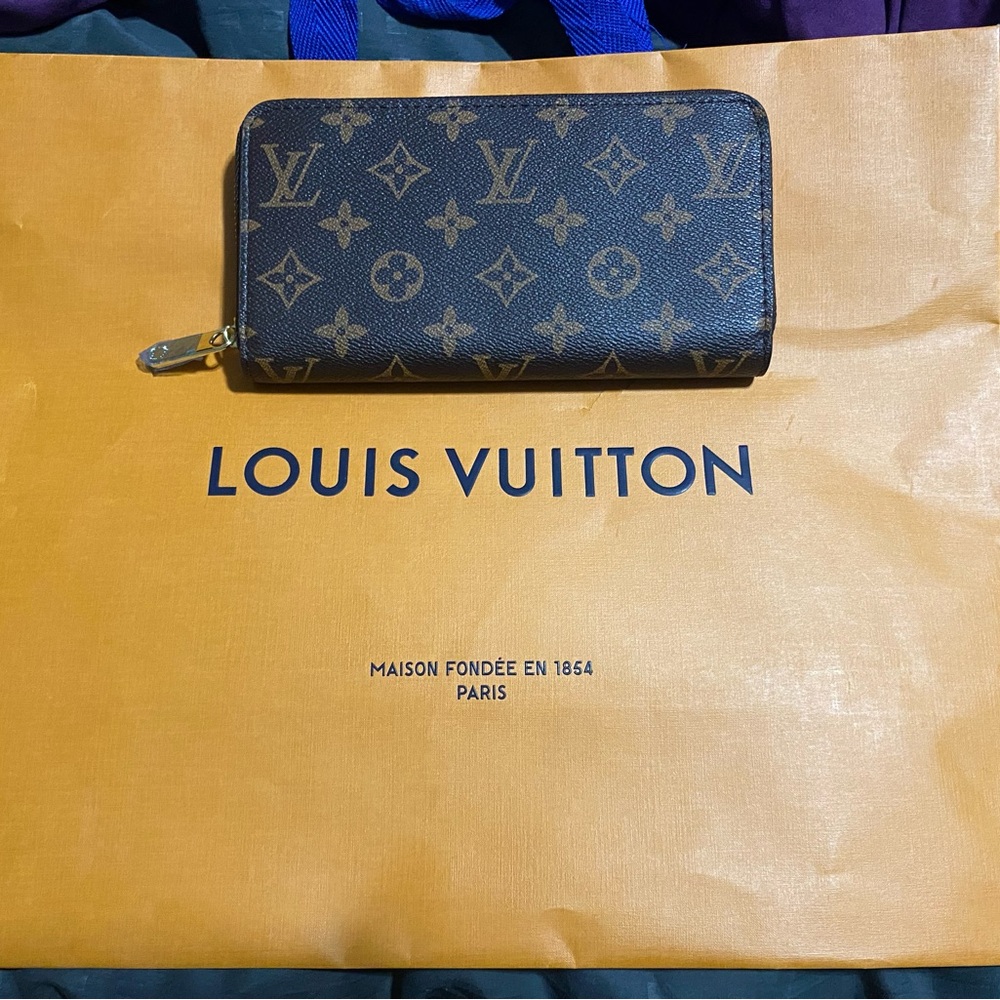 Louis Vuitton Large Tan Leather Card Holder
